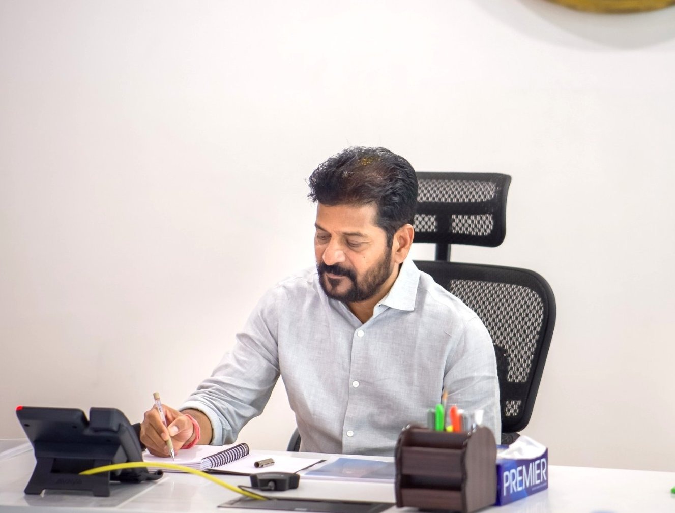 Telangana Govt Start Help Line Numbers