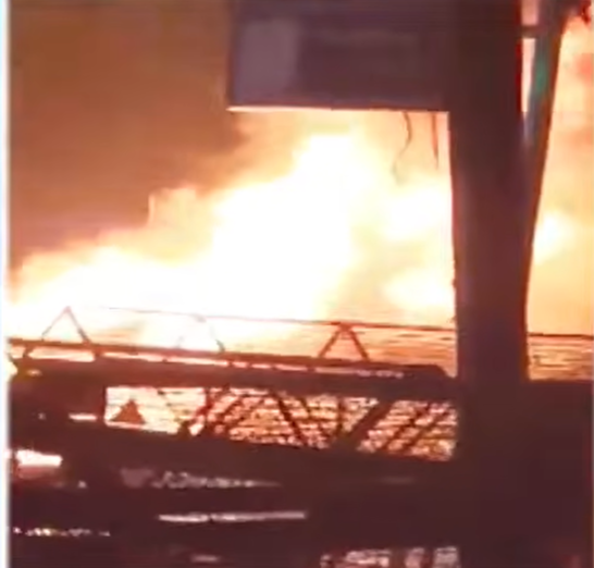 Explosion in Car Near Red Fort in Delhi