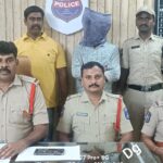 భూమి అమ్మనందుకు తండ్రిని హత్య చేసిన కుమారుడు